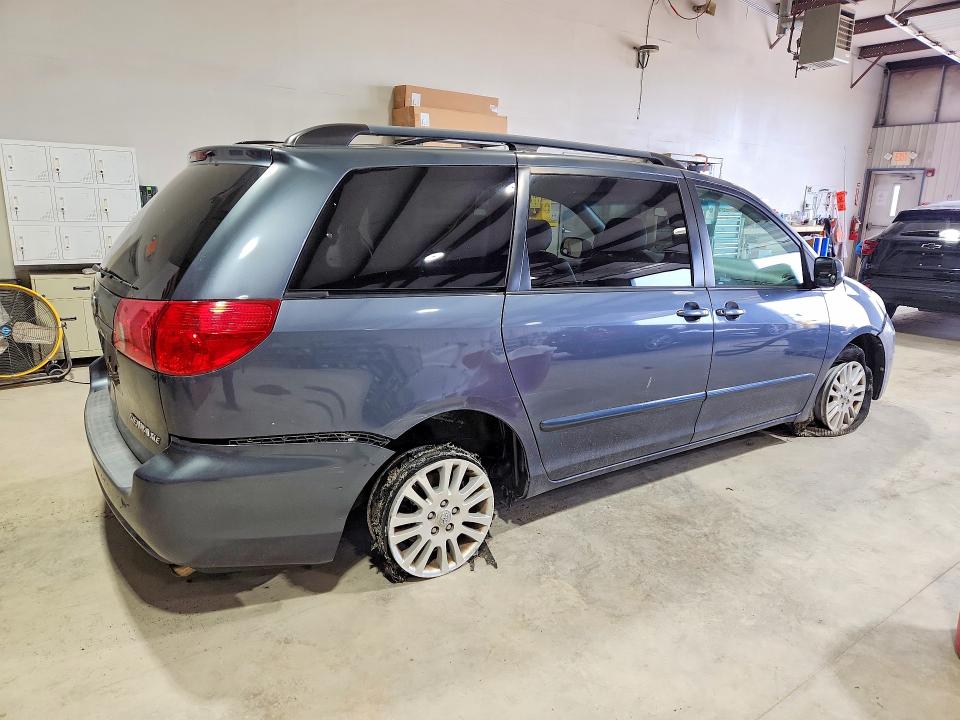 Продажа на аукционе авто 2008 Toyota Sienna, vin: 5TDZK22C98S119209, номер лота: 57850236