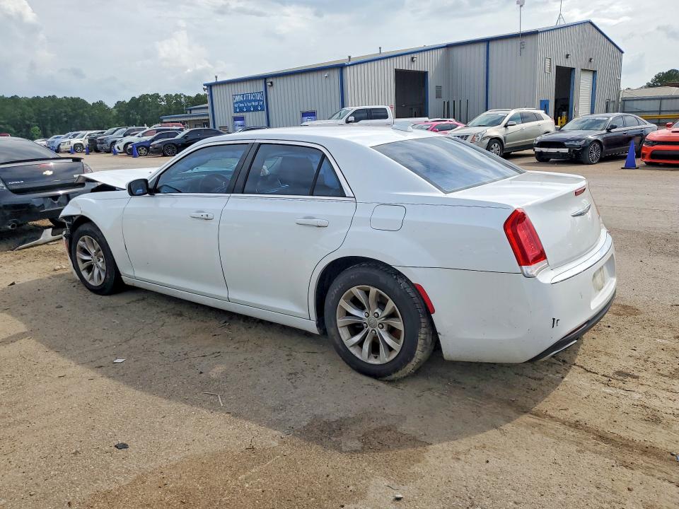 Продажа на аукционе авто 2015 Chrysler 300, vin: 2C3CCAAG2FH785989, номер лота: 57444726