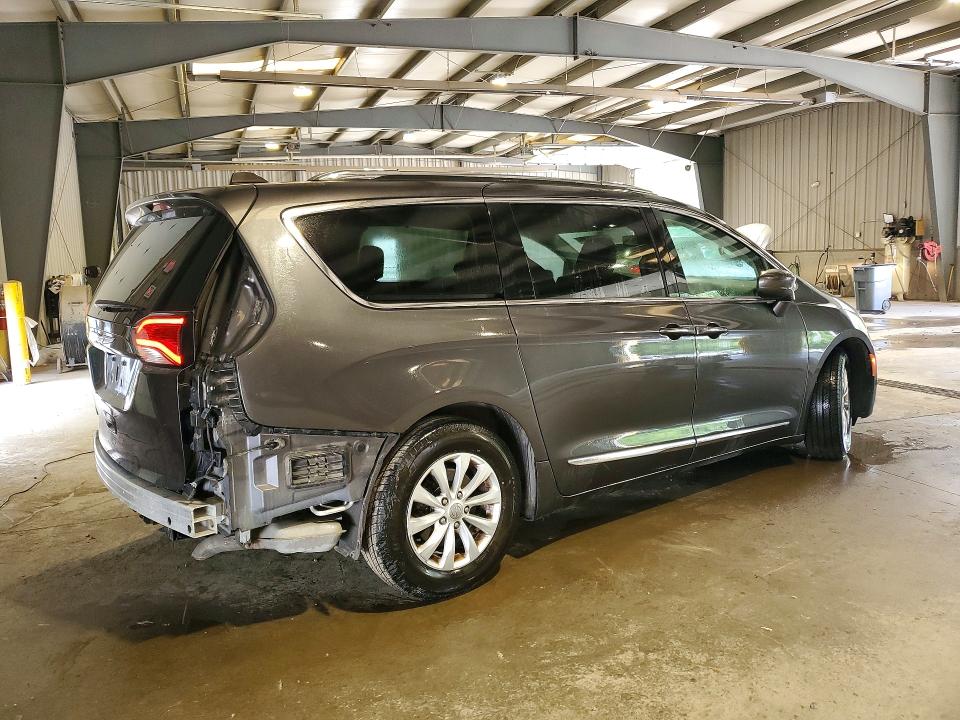 Продажа на аукционе авто 2019 Chrysler Pacifica, vin: 2C4RC1BG7KR588597, номер лота: 57847036
