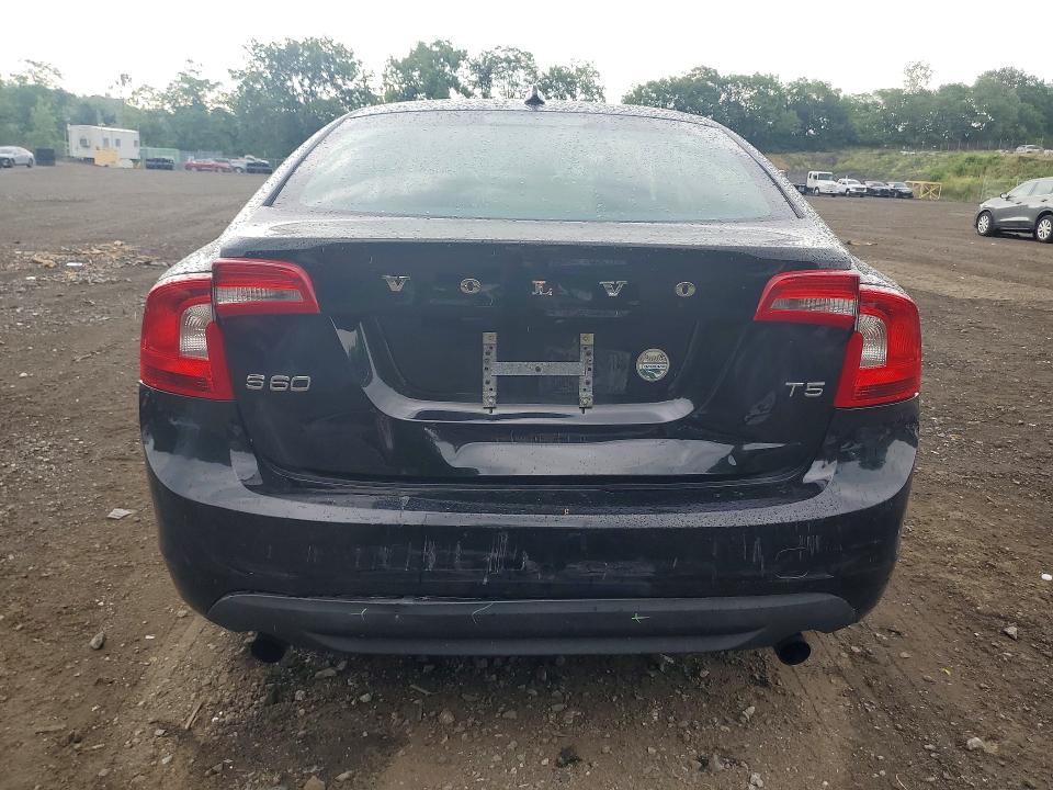 56832926 :رقم المزاد ، YV1622FS9C2038256 vin ، 2012 Volvo S60 مزاد بيع