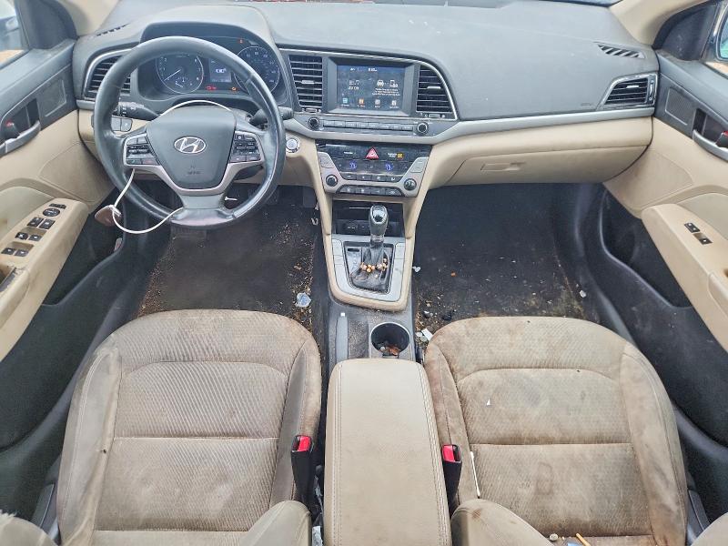 55552726 :رقم المزاد ، 5NPD84LF4HH015598 vin ، 2017 Hyundai Elantra مزاد بيع