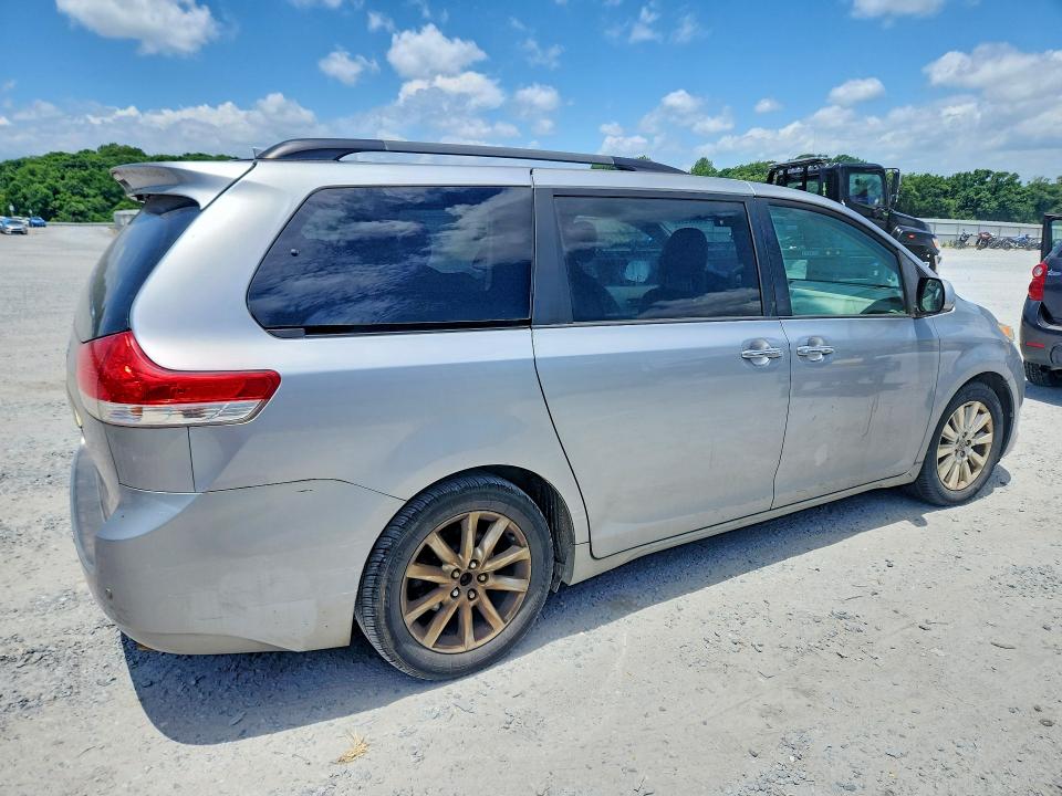 58025666 :رقم المزاد ، 5TDDK3DC1BS020016 vin ، 2011 Toyota Sienna مزاد بيع