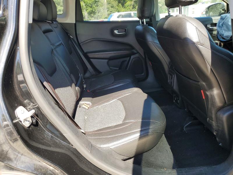 57821376 :رقم المزاد ، 3C4NJDDB9JT501723 vin ، 2018 Jeep Compass مزاد بيع