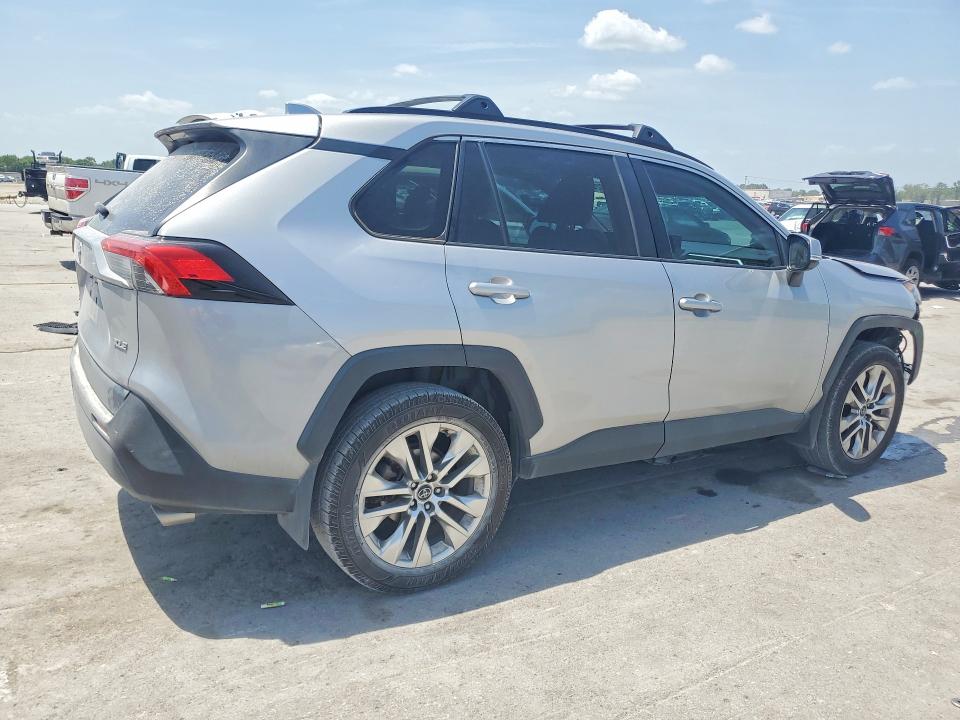 59324176 :رقم المزاد ، 2T3C1RFV0MC090061 vin ، 2021 Toyota Rav4 مزاد بيع