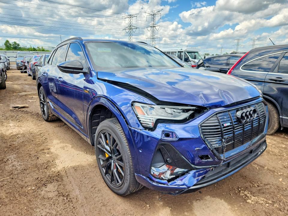 57887576 :رقم المزاد ، WA1VABGEXNB027048 vin ، 2022 Audi E-tron مزاد بيع