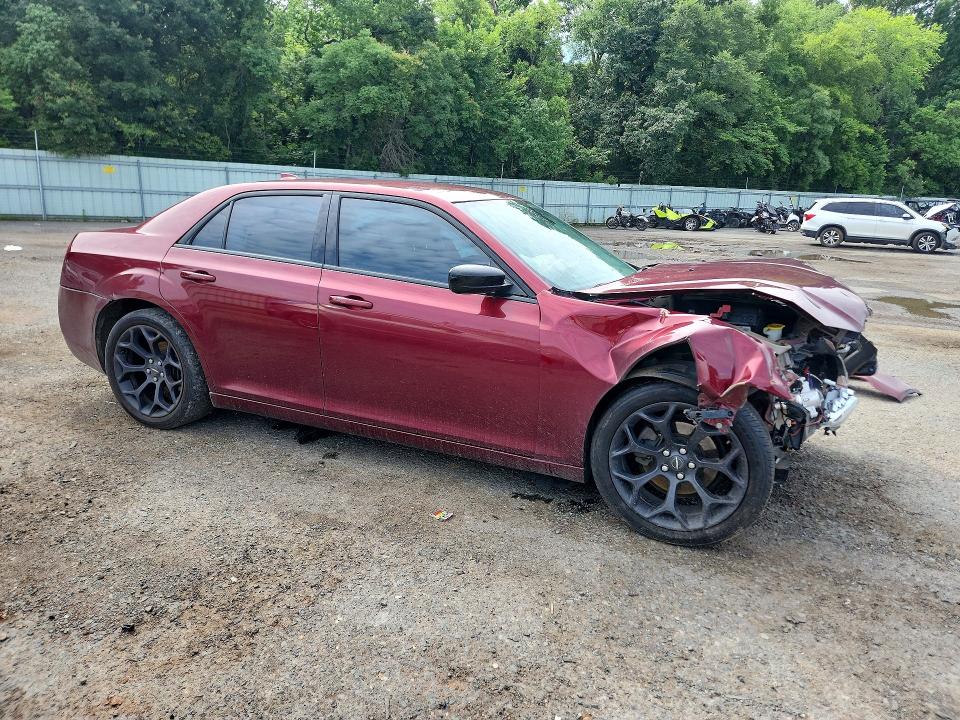 56120276 :رقم المزاد ، 2C3CCAAG7KH693769 vin ، 2019 Chrysler 300 مزاد بيع