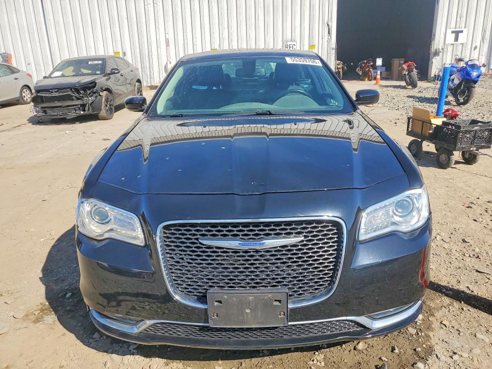 Auction sale of the 2019 Chrysler 300, vin: 2C3CCARG0KH517571, lot number: 55359706