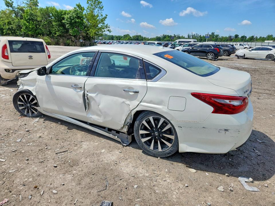 2018 Nissan Altima მანქანა იყიდება აუქციონზე, vin: 1N4AL3AP5JC111433, აუქციონის ნომერი: 57147676