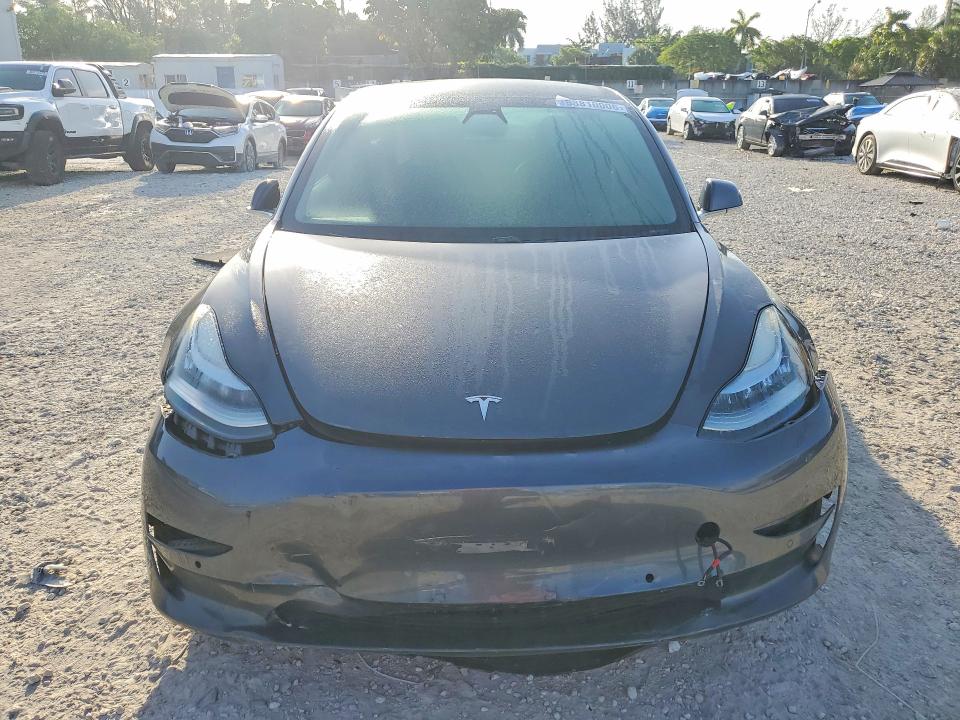 Продажа на аукционе авто 2019 Tesla Model 3, vin: 5YJ3E1EB5KF433817, номер лота: 58810006