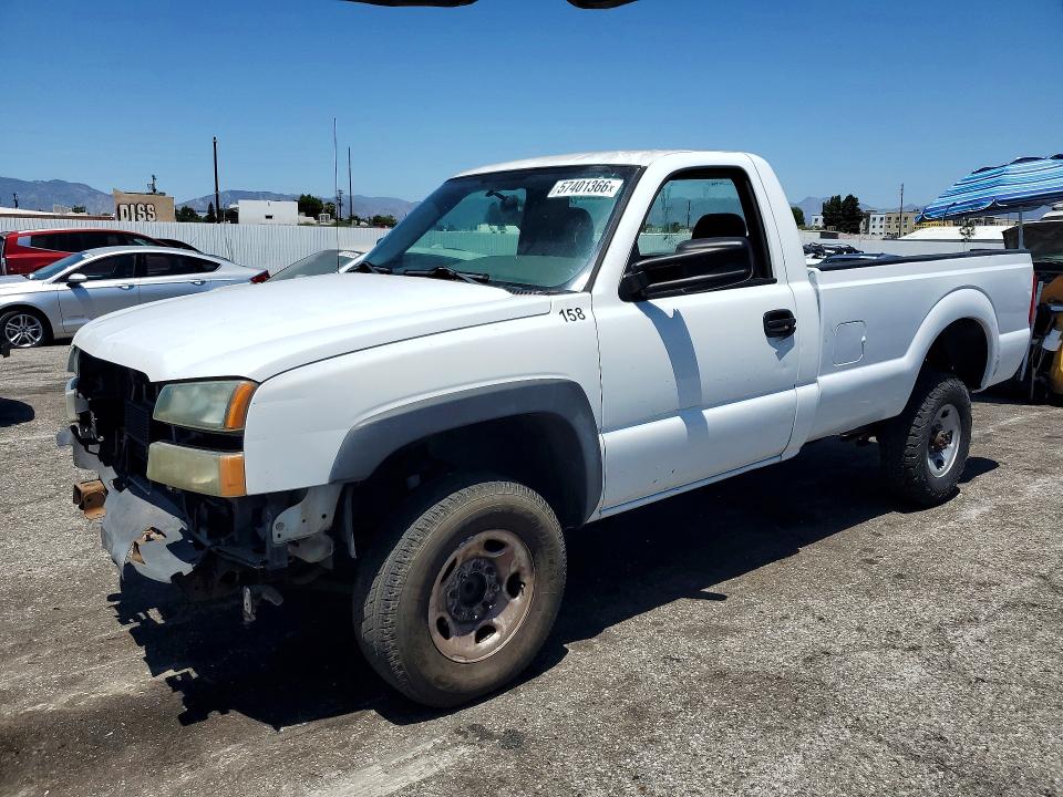 Продажа на аукционе авто 2004 Chevrolet Silverado, vin: 1GBHC24UX4E175162, номер лота: 57401366