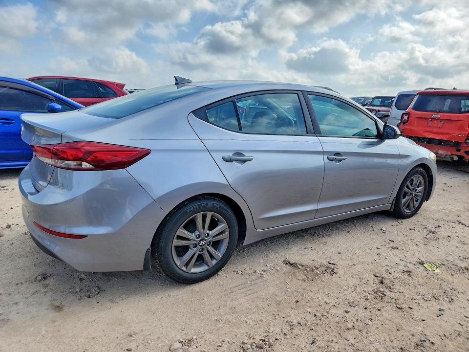 2017 Hyundai Elantra მანქანა იყიდება აუქციონზე, vin: 5NPD84LF0HH082568, აუქციონის ნომერი: 58384196