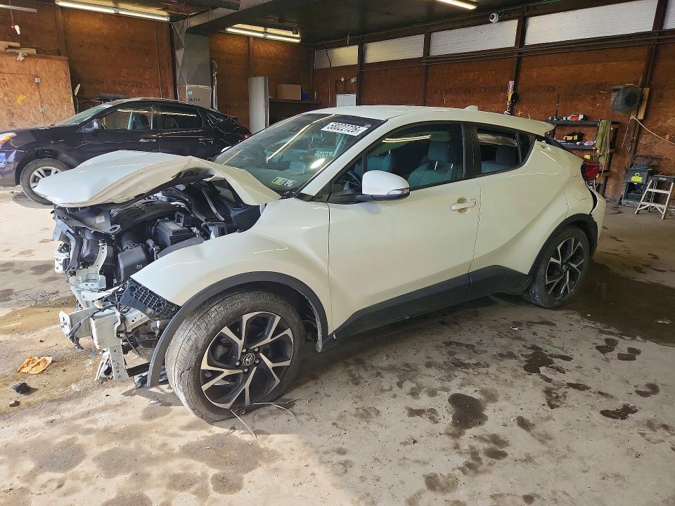 58022726 :رقم المزاد ، NMTKHMBX8KR100400 vin ، 2019 Toyota C-hr مزاد بيع