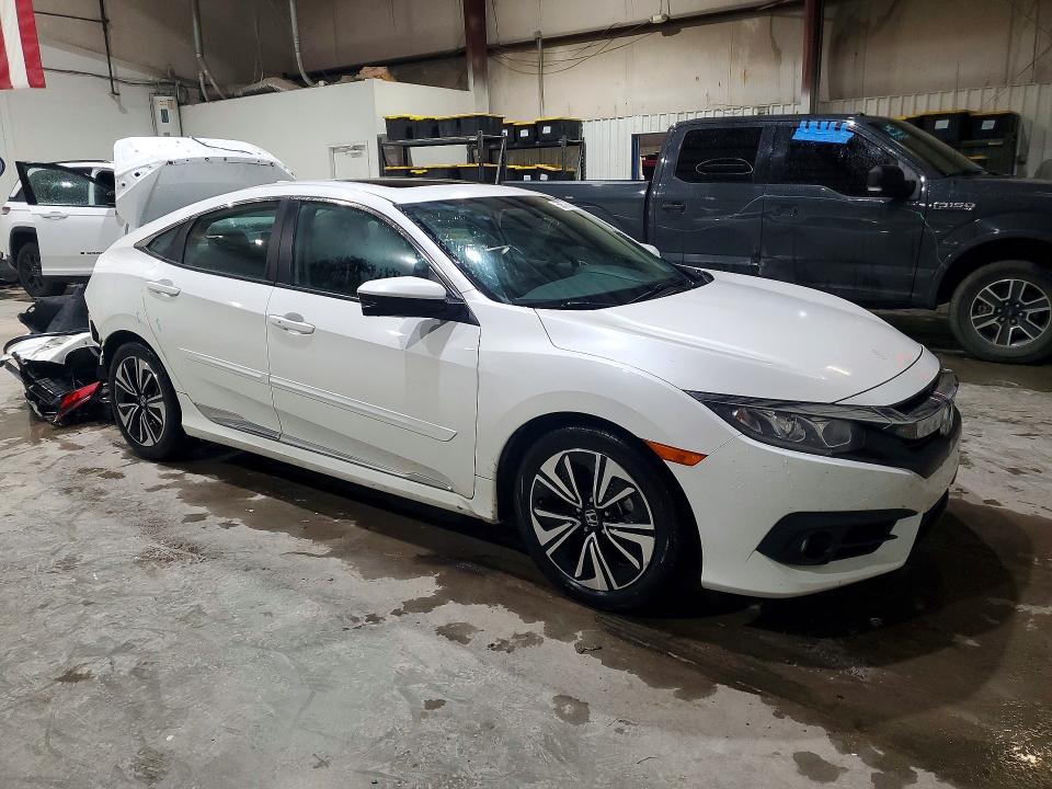Продажа на аукционе авто 2017 Honda Civic, vin: 19XFC1E37HE019545, номер лота: 58576696