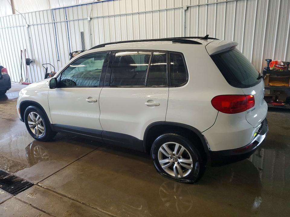 2017 Volkswagen Tiguan მანქანა იყიდება აუქციონზე, vin: WVGAV7AX2HK030803, აუქციონის ნომერი: 55713666