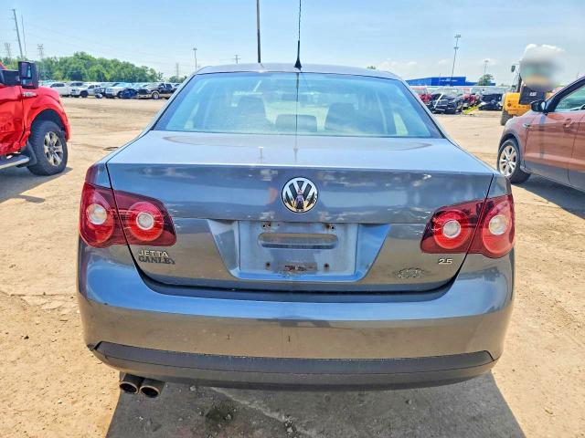 85972785 :رقم المزاد ، 3VWRZ7AJ0AM129882 vin ، 2010 Volkswagen Jetta مزاد بيع