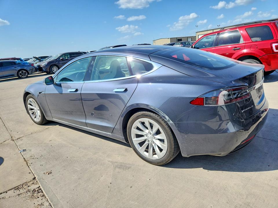 Aukcja sprzedaży 2018 Tesla Model S, vin: 5YJSA1E28JF300202, numer aukcji: 51925126