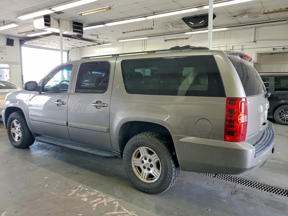 Продажа на аукционе авто 2008 Chevrolet Suburban, vin: 3GNFK16328G293412, номер лота: 57392356