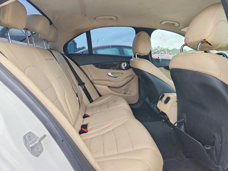 56393916 :رقم المزاد ، 55SWF4KB7FU032838 vin ، 2015 Mercedes-benz C مزاد بيع