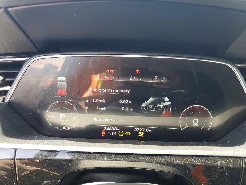 55418576 :رقم المزاد ، WA1LAAGE6NB009910 vin ، 2022 Audi E-tron مزاد بيع