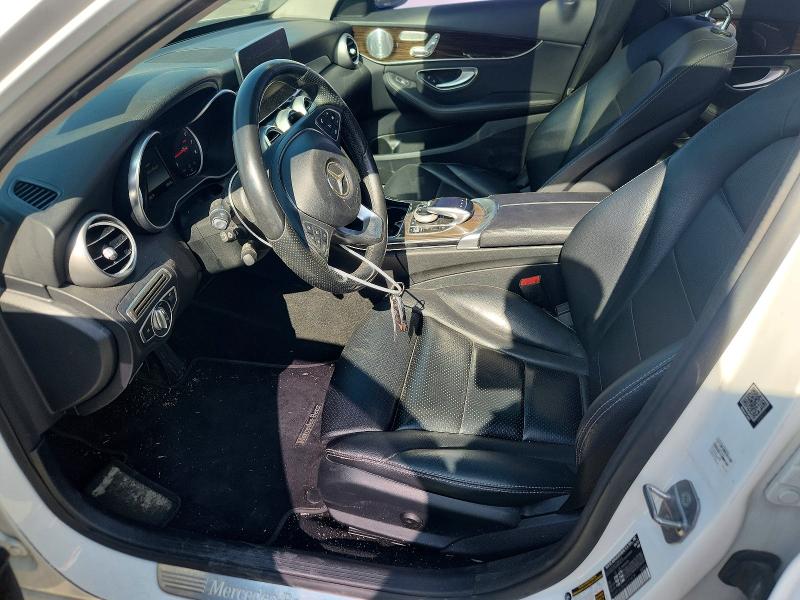 58948006 :رقم المزاد ، 55SWF4KB6HU221418 vin ، 2017 Mercedes-benz C مزاد بيع