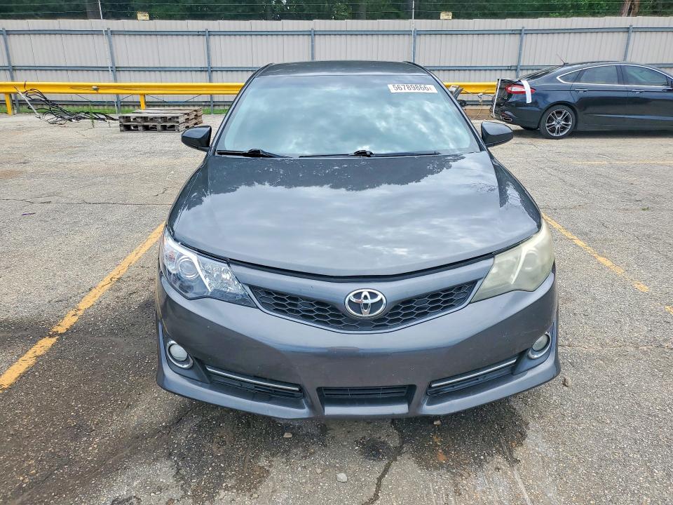 56789866 :رقم المزاد ، 4T1BF1FK8EU411146 vin ، 2014 Toyota Camry مزاد بيع