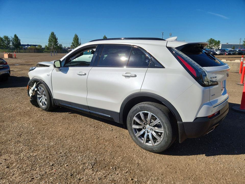 58142666 :رقم المزاد ، 1GYFZFR4XPF106806 vin ، 2023 Cadillac Xt4 مزاد بيع