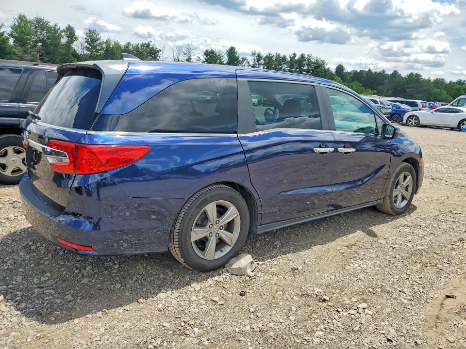 58385856 :رقم المزاد ، 5FNRL6H74JB020693 vin ، 2018 Honda Odyssey مزاد بيع