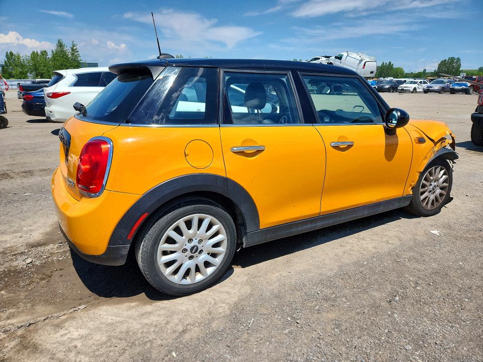 57116926 :رقم المزاد ، WMWXU1C35H2F78965 vin ، 2017 Mini Cooper مزاد بيع