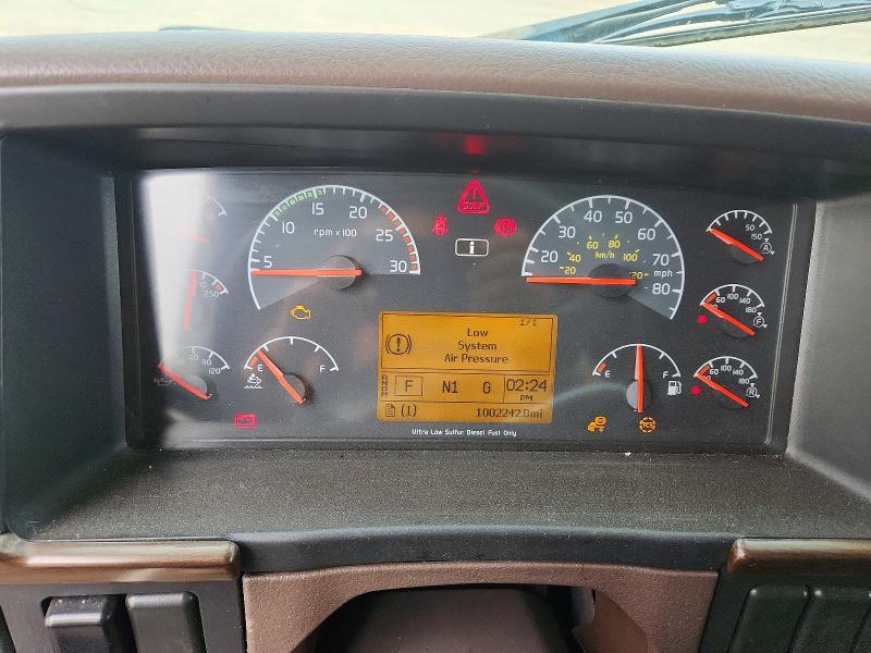 Продажа на аукционе авто 2015 Volvo Vnl, vin: 4V4NC9EH5FN911604, номер лота: 58118616