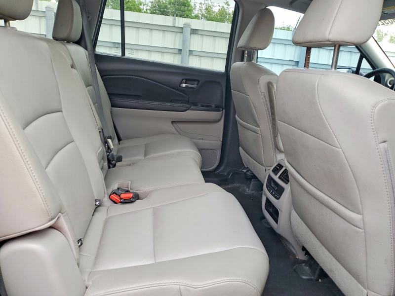 56190926 :رقم المزاد ، 5FNYF6H56HB009366 vin ، 2017 Honda Pilot مزاد بيع