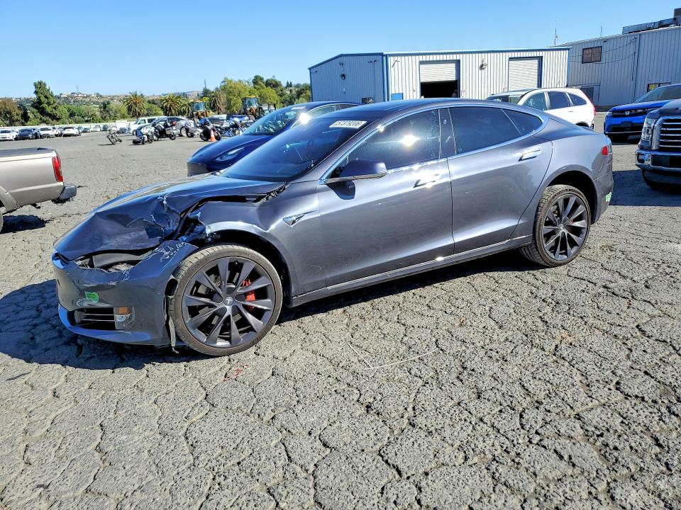 Продажа на аукционе авто 2018 Tesla Model S, vin: 5YJSA1E45JF276880, номер лота: 57379206