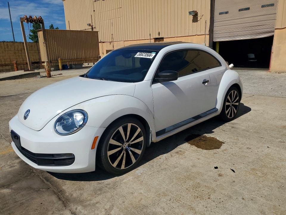 58623566 :رقم المزاد ، 3VWFP7AT4CM615754 vin ، 2012 Volkswagen Beetle مزاد بيع