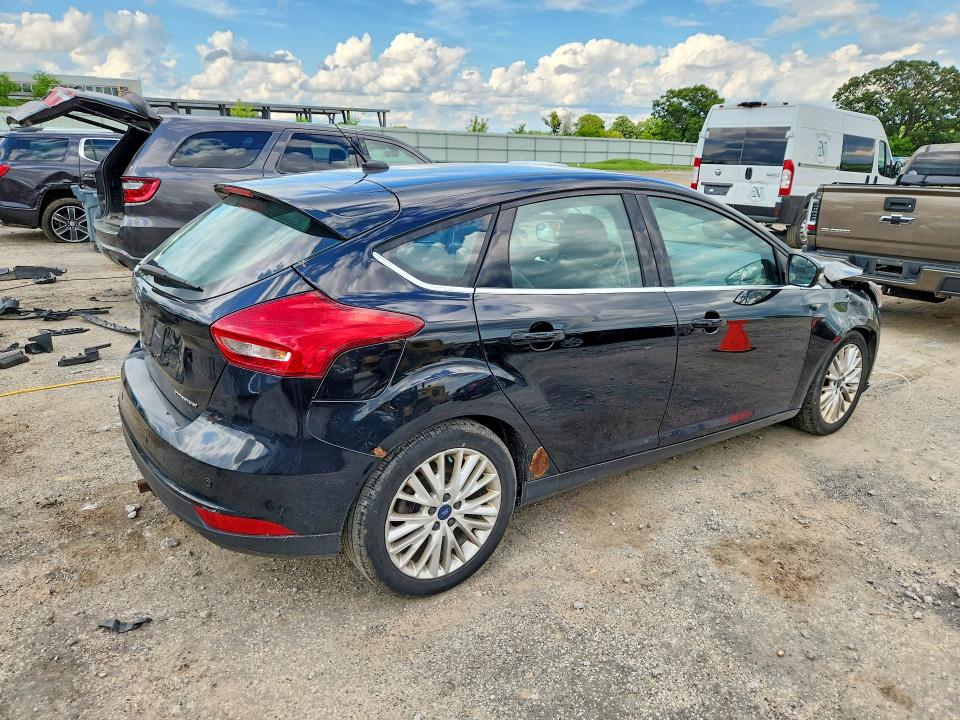 Продажа на аукционе авто 2017 Ford Focus, vin: 1FADP3N26HL333957, номер лота: 57779676