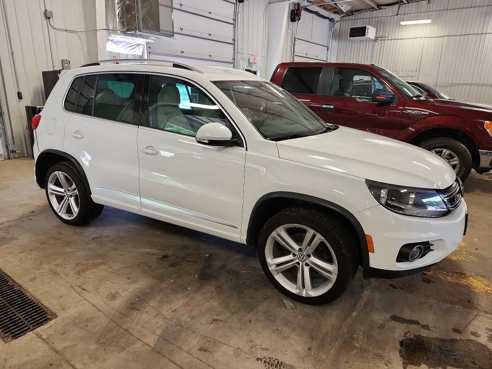 56447096 :رقم المزاد ، WVGBV7AX7GW094119 vin ، 2016 Volkswagen Tiguan مزاد بيع