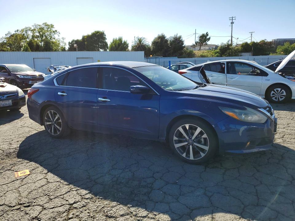 Продаж на аукціоні авто 2017 Nissan Altima, vin: 1N4AL3AP8HN305159, номер лоту: 55426716