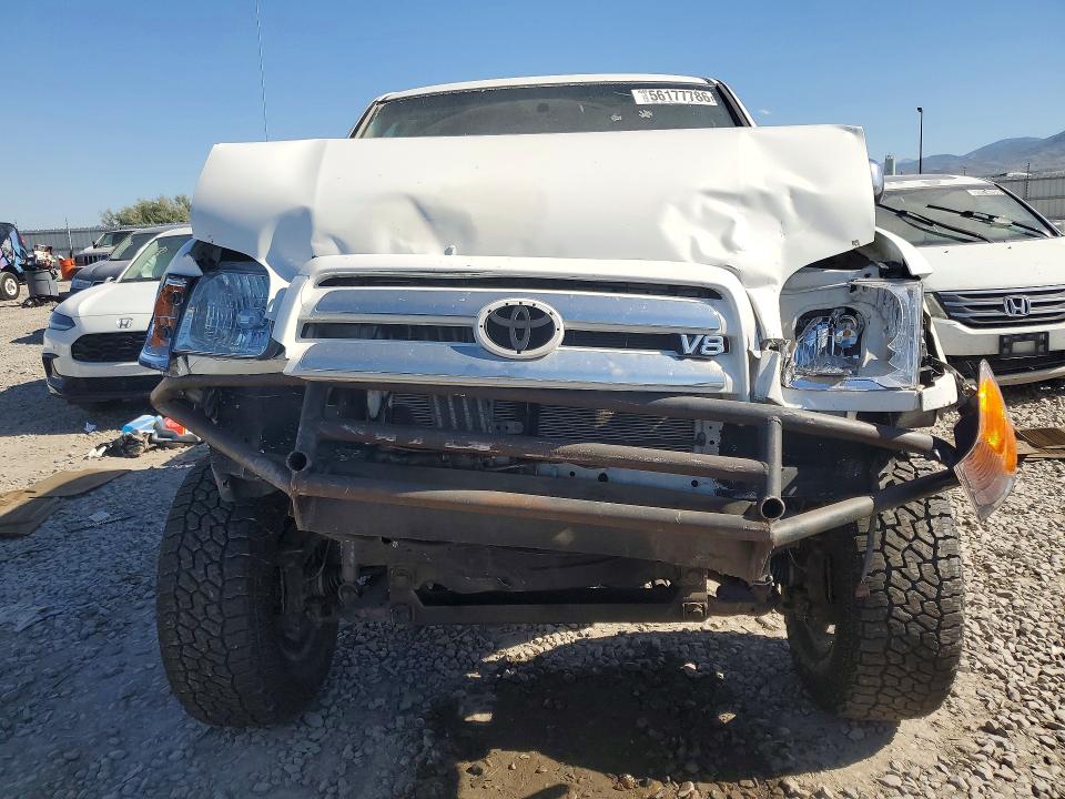 2004 Toyota Tundra მანქანა იყიდება აუქციონზე, vin: 5TBDT44124S442535, აუქციონის ნომერი: 56177786