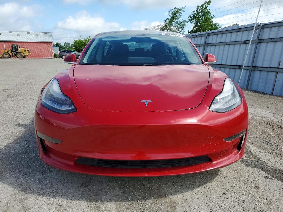 54420886 :رقم المزاد ، 5YJ3E1EB1JF126997 vin ، 2018 Tesla Model 3 مزاد بيع