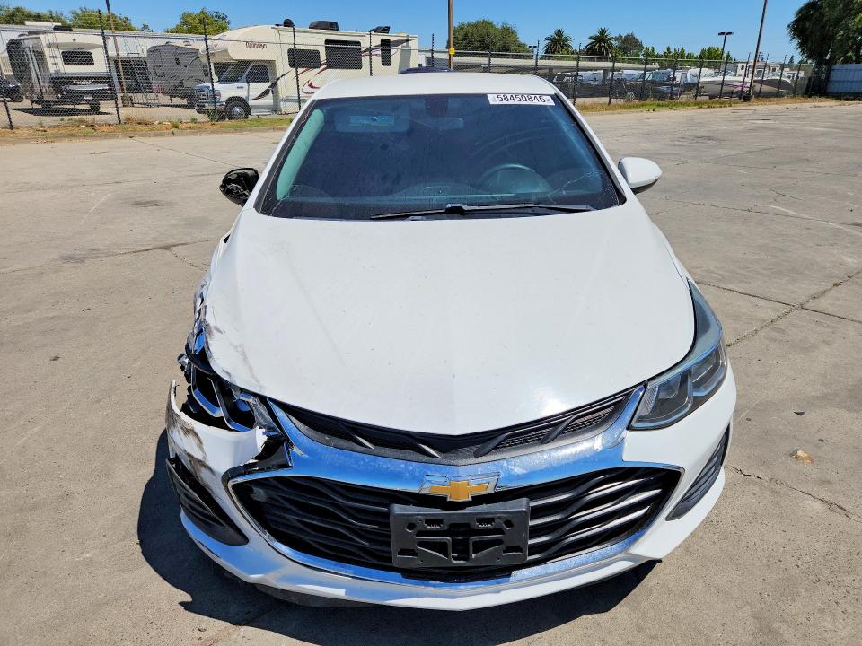58450846 :رقم المزاد ، 1G1BC5SM1K7153258 vin ، 2019 Chevrolet Cruze مزاد بيع