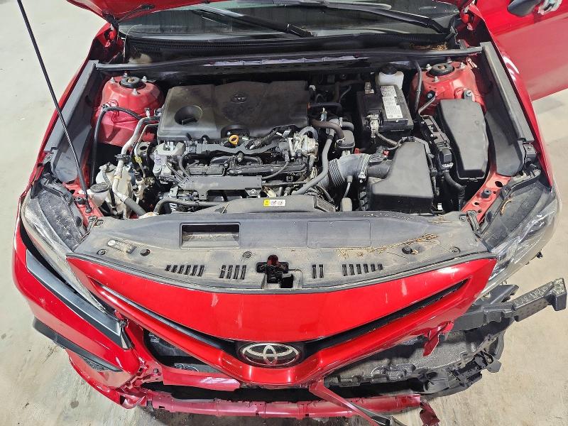 58548676 :رقم المزاد ، 4T1G11AK4NU003996 vin ، 2022 Toyota Camry مزاد بيع