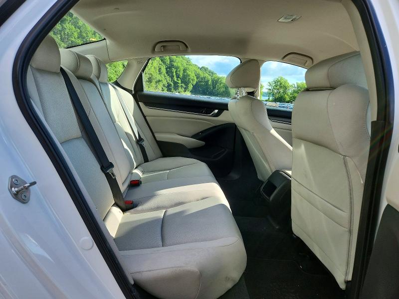 Продаж на аукціоні авто 2018 Honda Accord, vin: 1HGCV1F11JA117250, номер лоту: 57049946