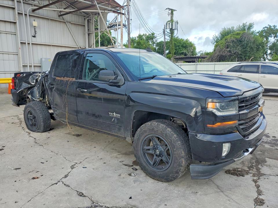 55691346 :رقم المزاد ، 3GCUKRECXJG217328 vin ، 2018 Chevrolet Silverado مزاد بيع