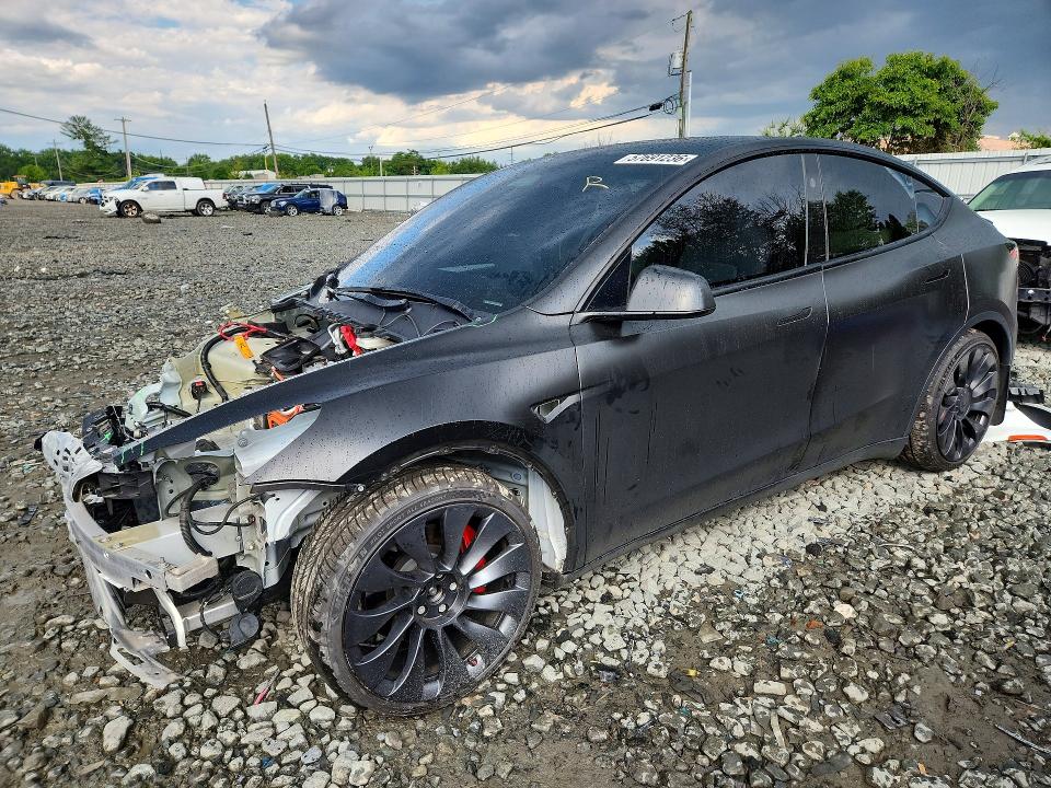 57691236 :رقم المزاد ، 7SAYGDEF8PF806850 vin ، 2023 Tesla Model Y مزاد بيع