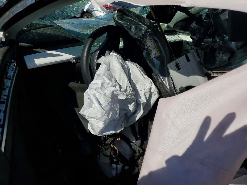 58782526 :رقم المزاد ، 7SAYGDEE9RF113828 vin ، 2024 Tesla Model Y مزاد بيع