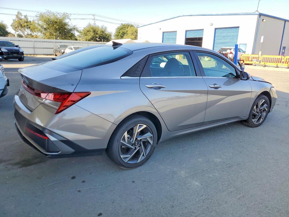 Продажа на аукционе авто 2025 Hyundai Elantra, vin: KMHLS4DG8SU963919, номер лота: 55626016