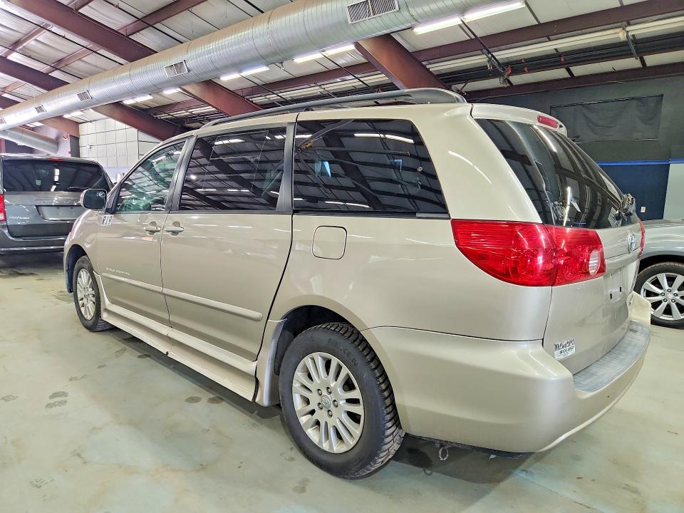 58573226 :رقم المزاد ، 5TDZK22C47S030467 vin ، 2007 Toyota Sienna مزاد بيع