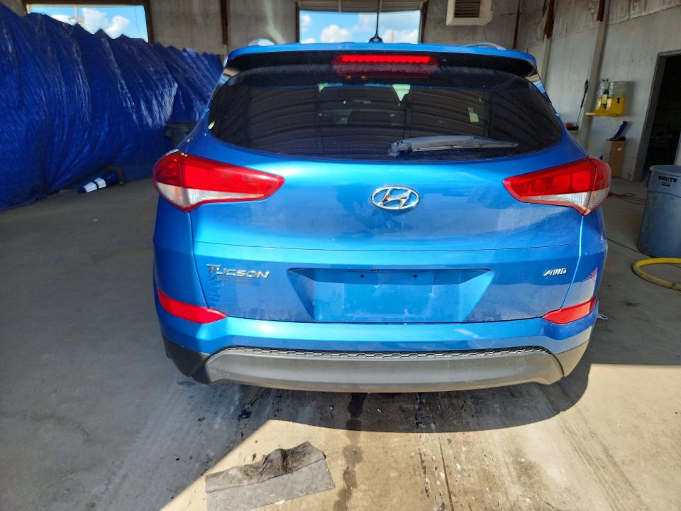 2017 Hyundai Tucson მანქანა იყიდება აუქციონზე, vin: KM8J3CA48HU318415, აუქციონის ნომერი: 58703206