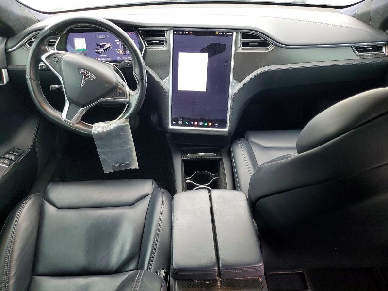 55637906 :رقم المزاد ، 5YJSA1E25HF222326 vin ، 2017 Tesla Model S مزاد بيع