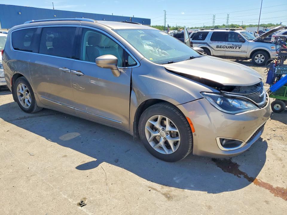 Продажа на аукционе авто 2017 Chrysler Pacifica, vin: 2C4RC1EG5HR695605, номер лота: 55685596