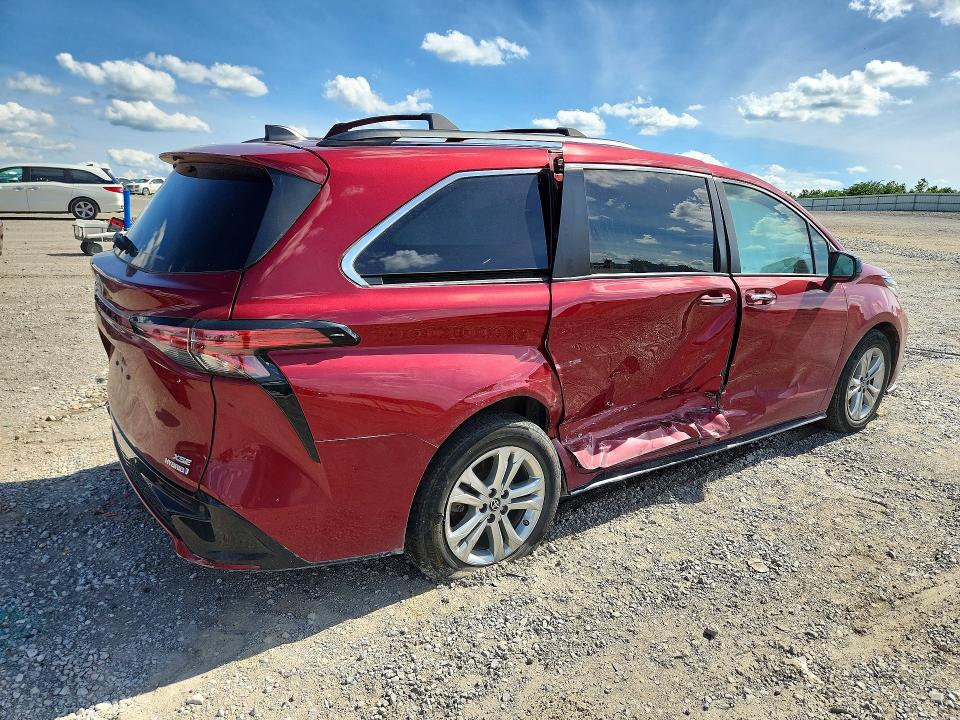 58239436 :رقم المزاد ، 5TDDSKFC2NS055059 vin ، 2022 Toyota Sienna مزاد بيع