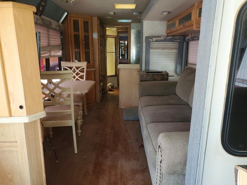 Aukcja sprzedaży 2001 Spartan Cargo Recreational Vehicle (rv), vin: 4VZBN2399YC037928, numer aukcji: 54883956